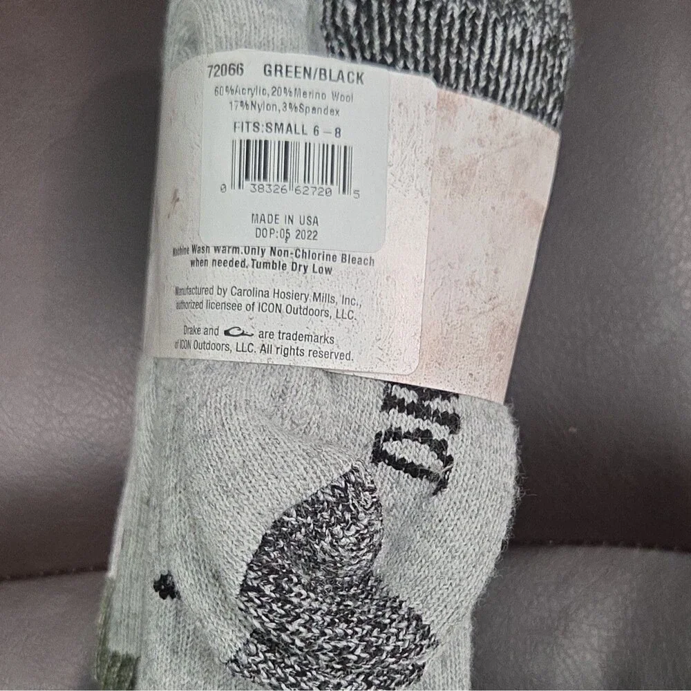 Drake Merino Wool Blend Unisex Kids Crew Socks S 12- 3 1/2.  2 Pairs Green/Black